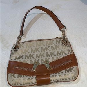michael kors shoulderbag